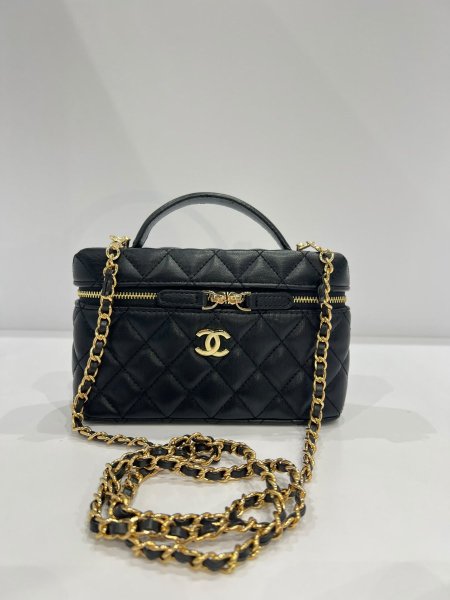 شنطة chanel